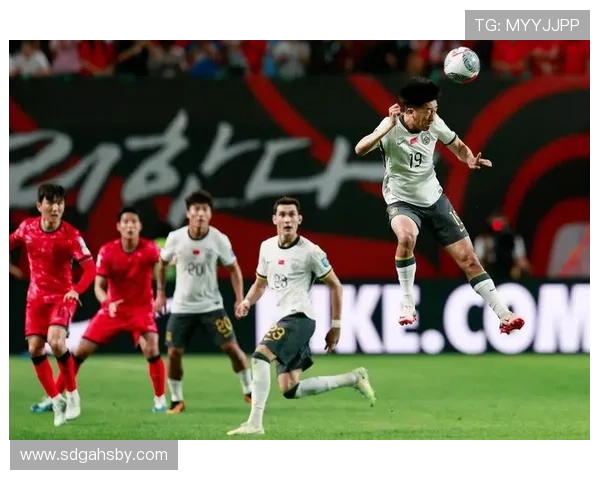 中国足球迎来历史性突破 成功晋级2026年世界杯预选赛亚洲区决赛阶段 中国足球迎来历史性突破 成功晋级2026年世界杯预选赛亚洲区决赛阶段