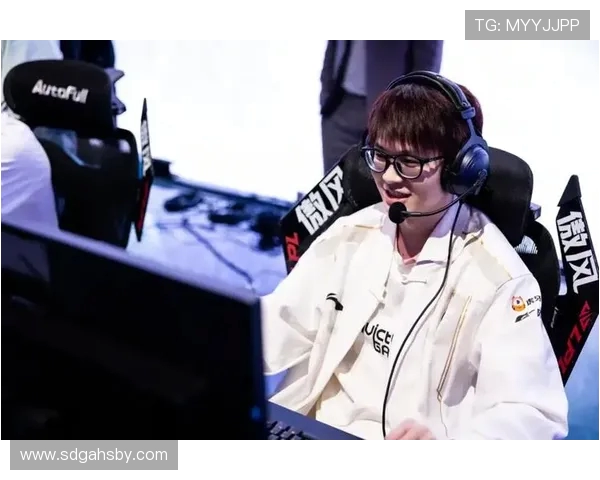 IG战队迎战JDG勇夺胜利展现电竞王者风采 IG战队迎战JDG勇夺胜利展现电竞王者风采