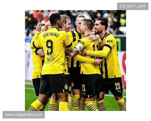 多特蒙德鏖战劲敌巅峰对决演绎欧陆豪门激情碰撞之夜 多特蒙德鏖战劲敌巅峰对决演绎欧陆豪门激情碰撞之夜