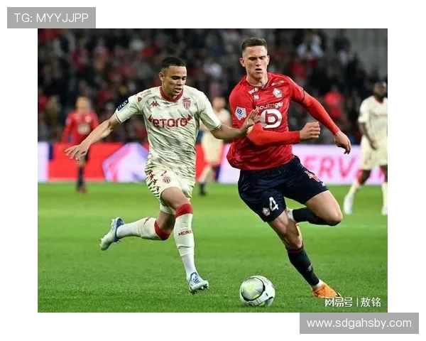 维吉尔范迪克领衔防线解析荷兰铁卫如何重塑现代足球防守体系 维吉尔范迪克领衔防线解析荷兰铁卫如何重塑现代足球防守体系