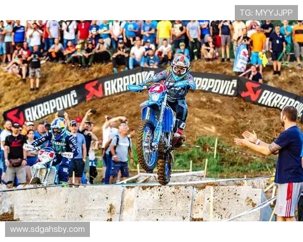 上海街舞队在世界攀岩锦标赛中的耐力表现引发热议与关注