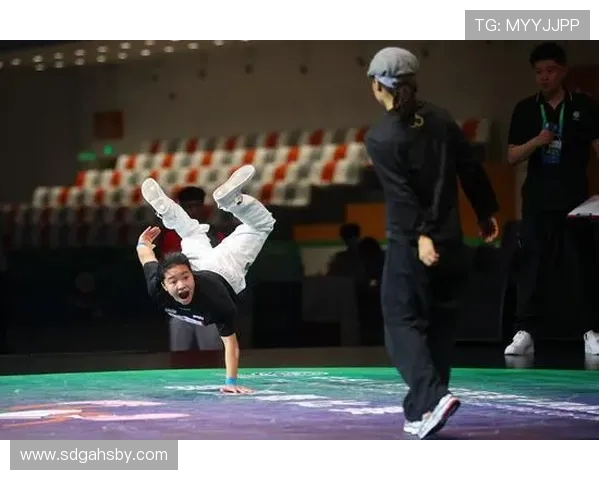 全国街舞大赛点评：杭州极限运动队个人能力展现与团队协作的完美结合