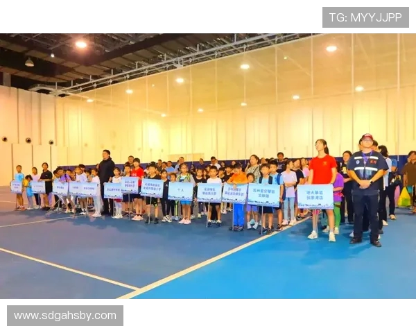 南京攀岩队转型升级探索新路径助力运动员全面发展与竞技水平提升