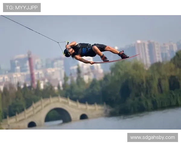 成都极限运动队的控制策略与热点现象深度解析