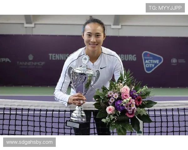 武汉羽毛球队逆袭之路：从低谷到巅峰的辉煌历程与奋斗精神