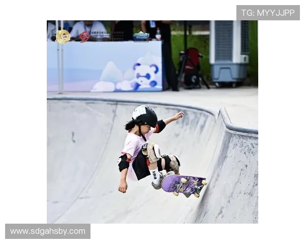 滑板心理素质评比出炉成都滑板队荣获第六名的背后故事 滑板心理素质评比出炉成都滑板队荣获第六名的背后故事