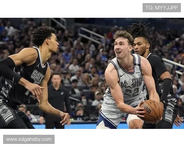 12月20日NBA精彩对决马刺迎战魔术期待一场激烈的较量