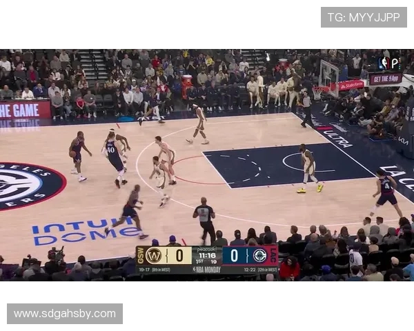 2016年NBA季后赛快船与勇士的经典对决回顾与精彩瞬间分析