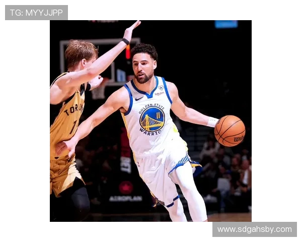 勇士与猛龙激战正酣精彩比分图片回顾与分析