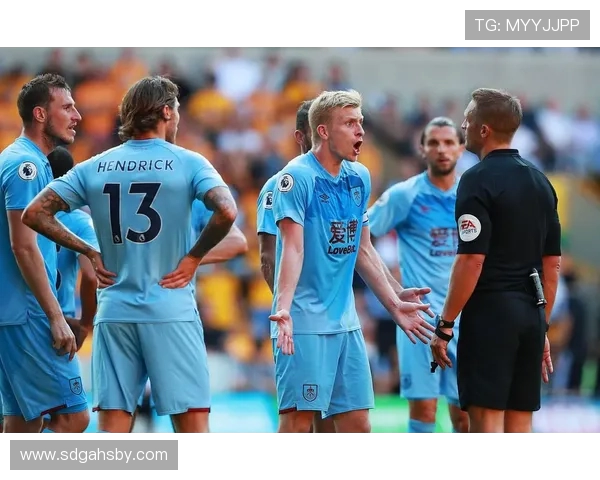 奥斯与马斯特里对决分析：谁能在这场较量中胜出并夺得荣耀